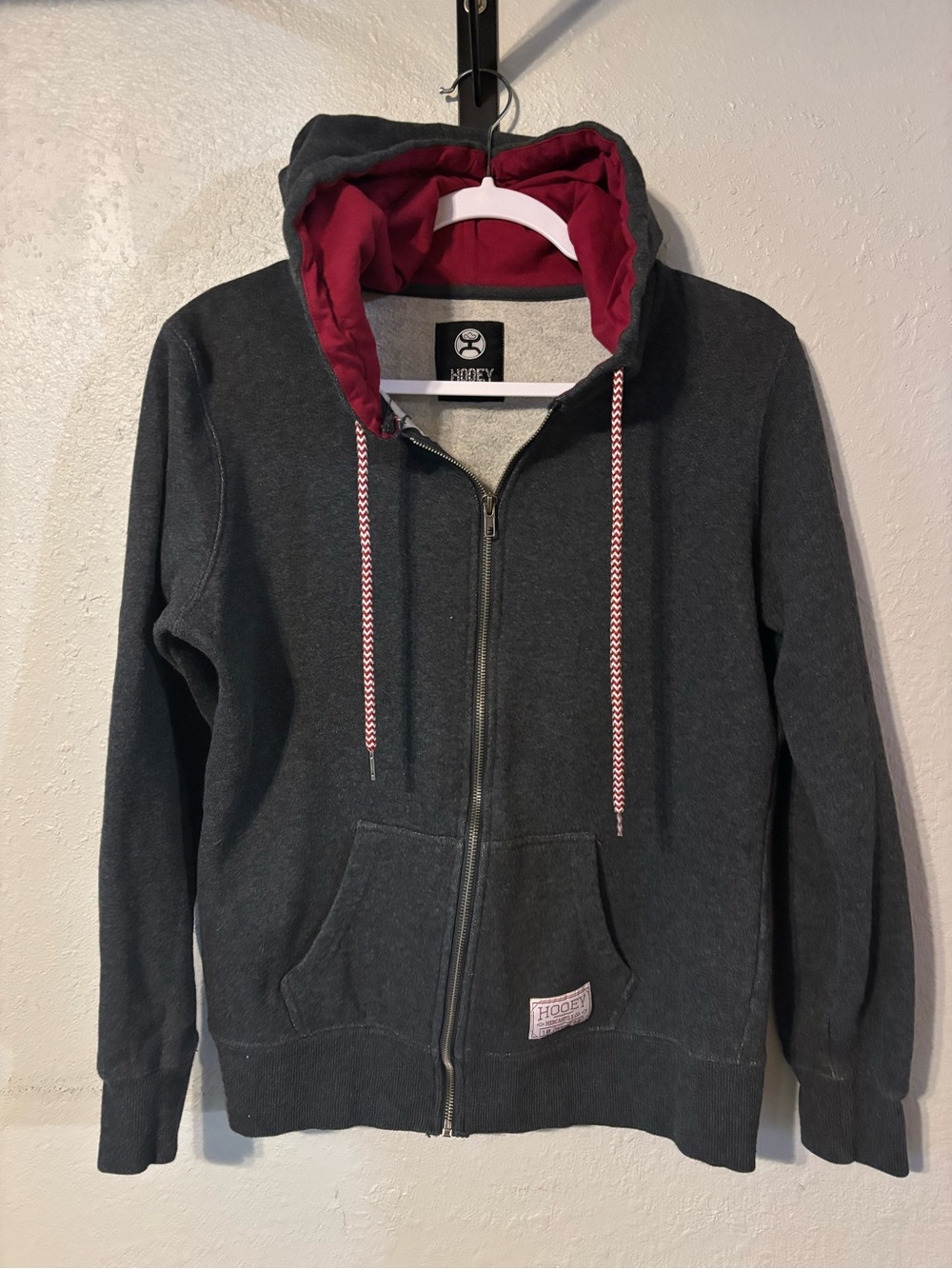 Hooey Men's Dark Charcoal Zip-Up Hoodie with Maroon Hood Lining